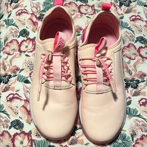 Clove Healthcare Shoe. Hot pink/Light Pink